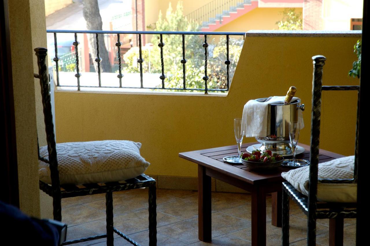 Il Quinto Moro Hotell Arbus Exteriör bild